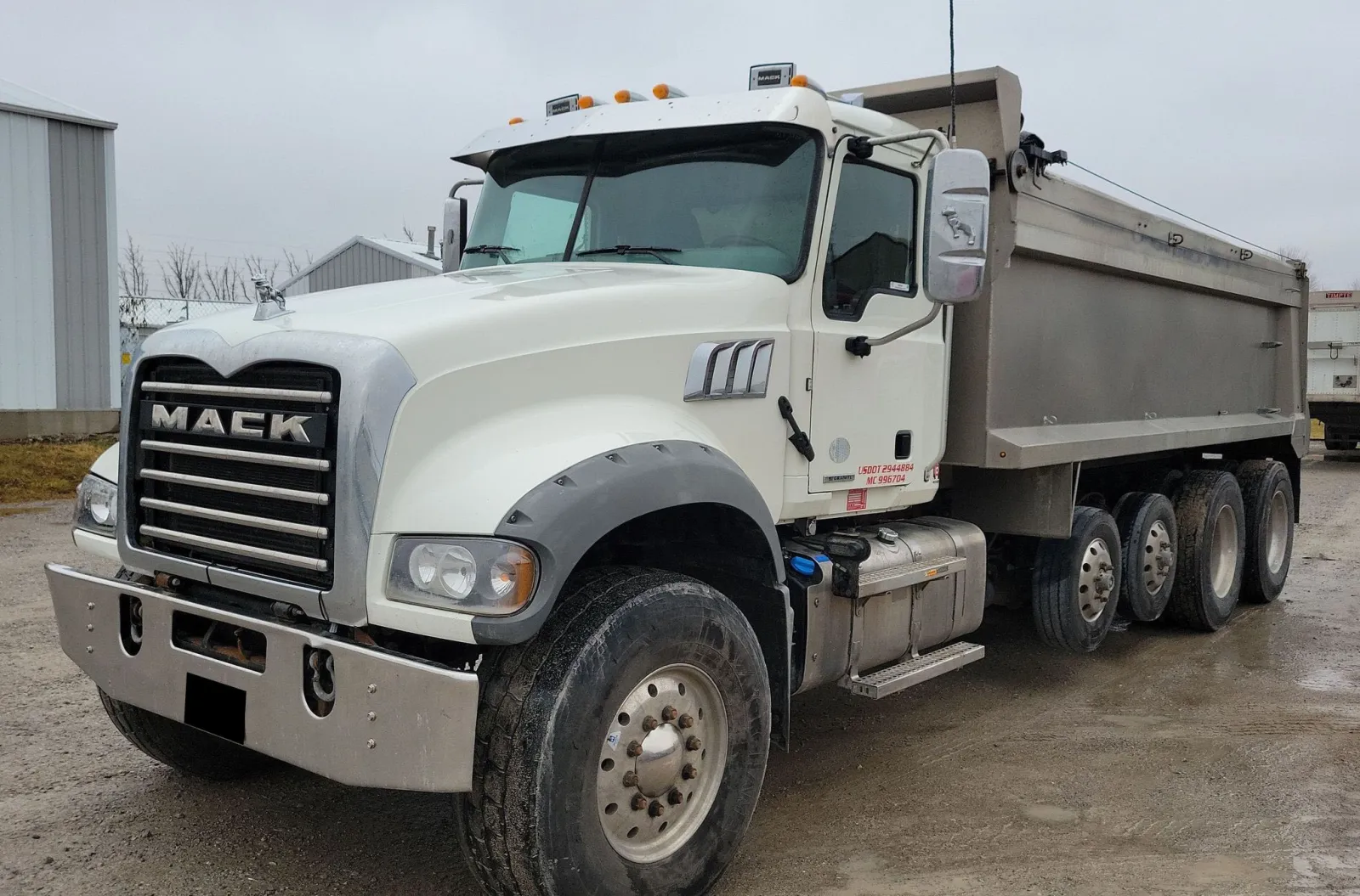 2019 Mack Granite Dump Truck