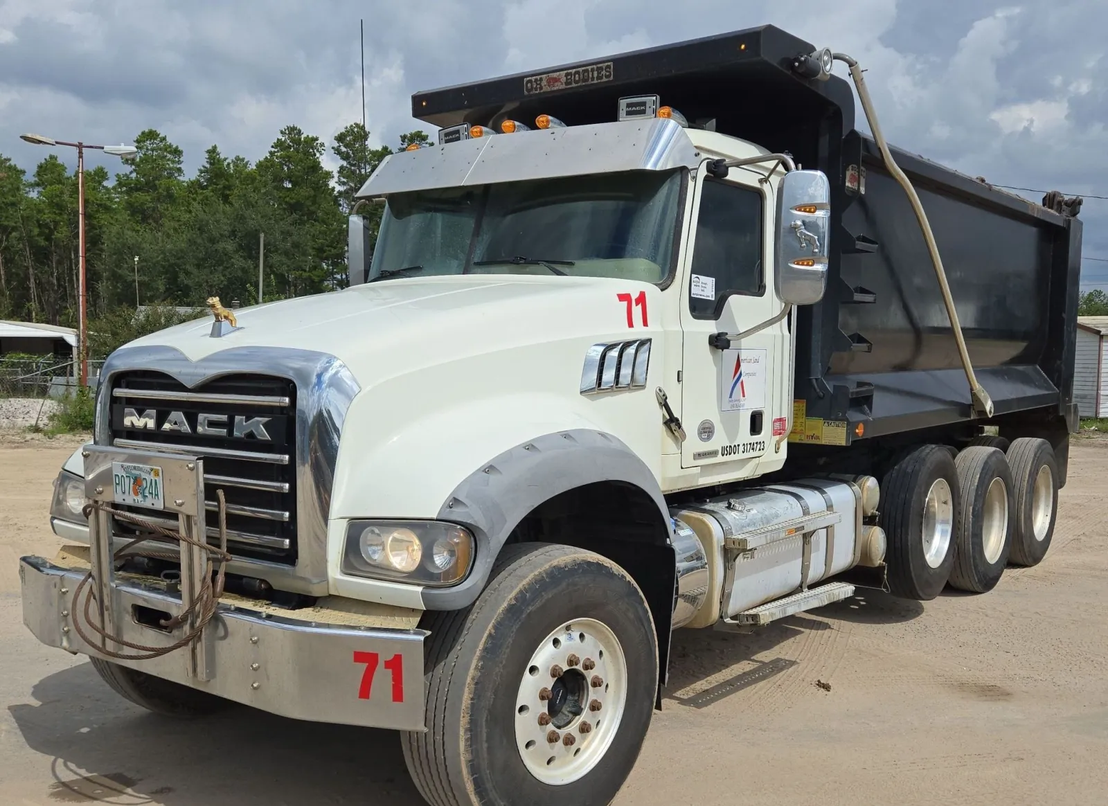 2019 Mack Granite Compactor / Roller