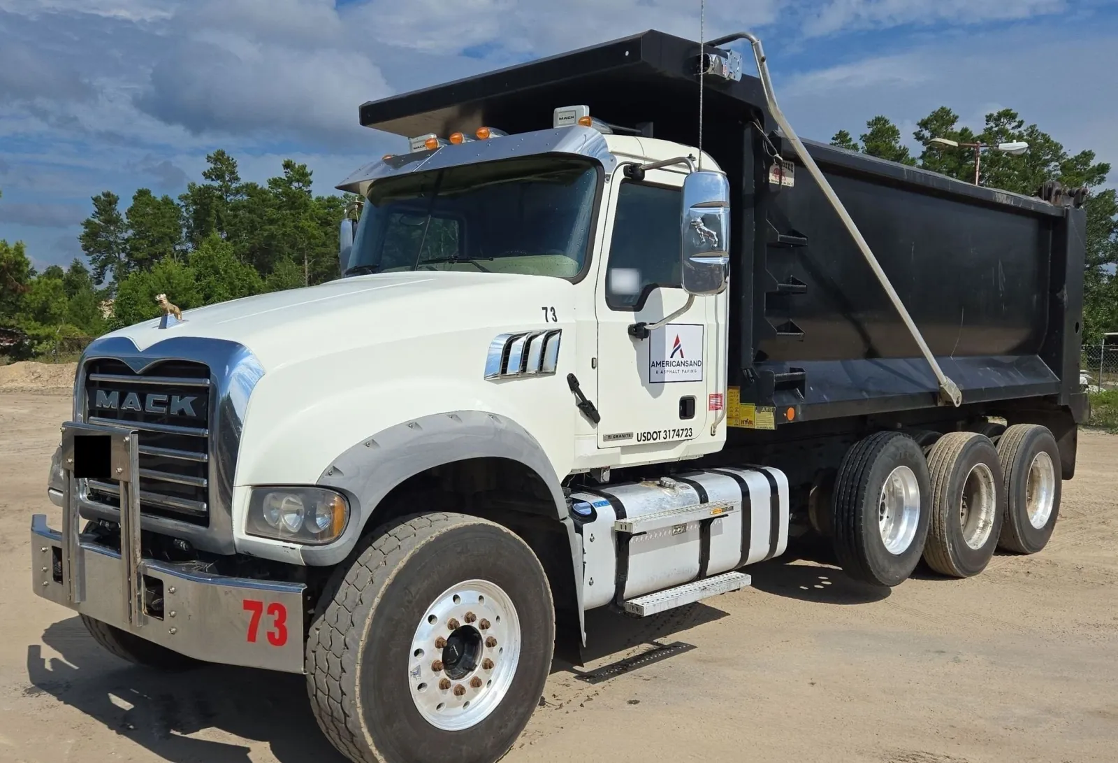 2019 Mack Granite Compactor / Roller