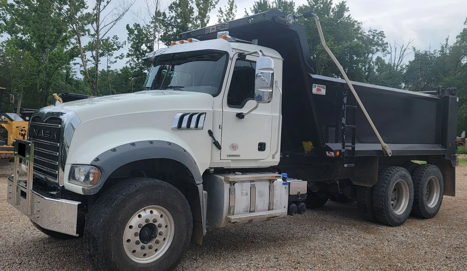 2021 Mack Granite Dump Truck