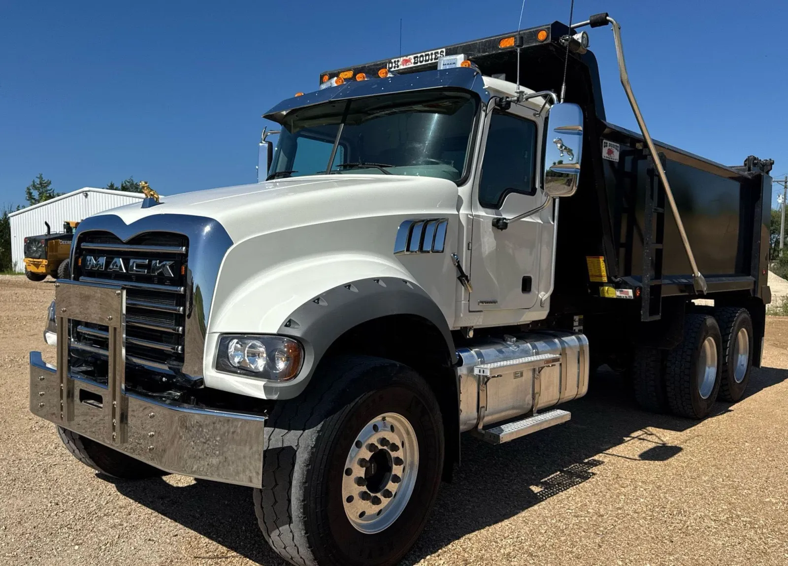 2024 Mack Granite Compactor / Roller