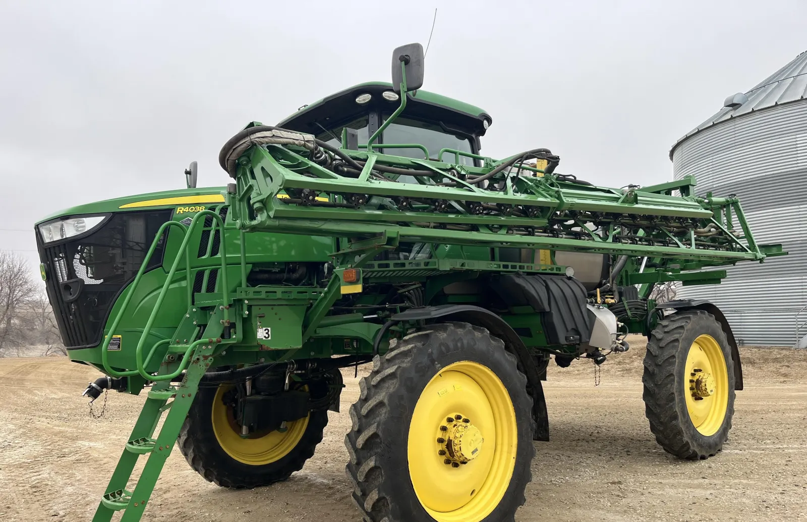 2018 John Deere R4038 Sprayer