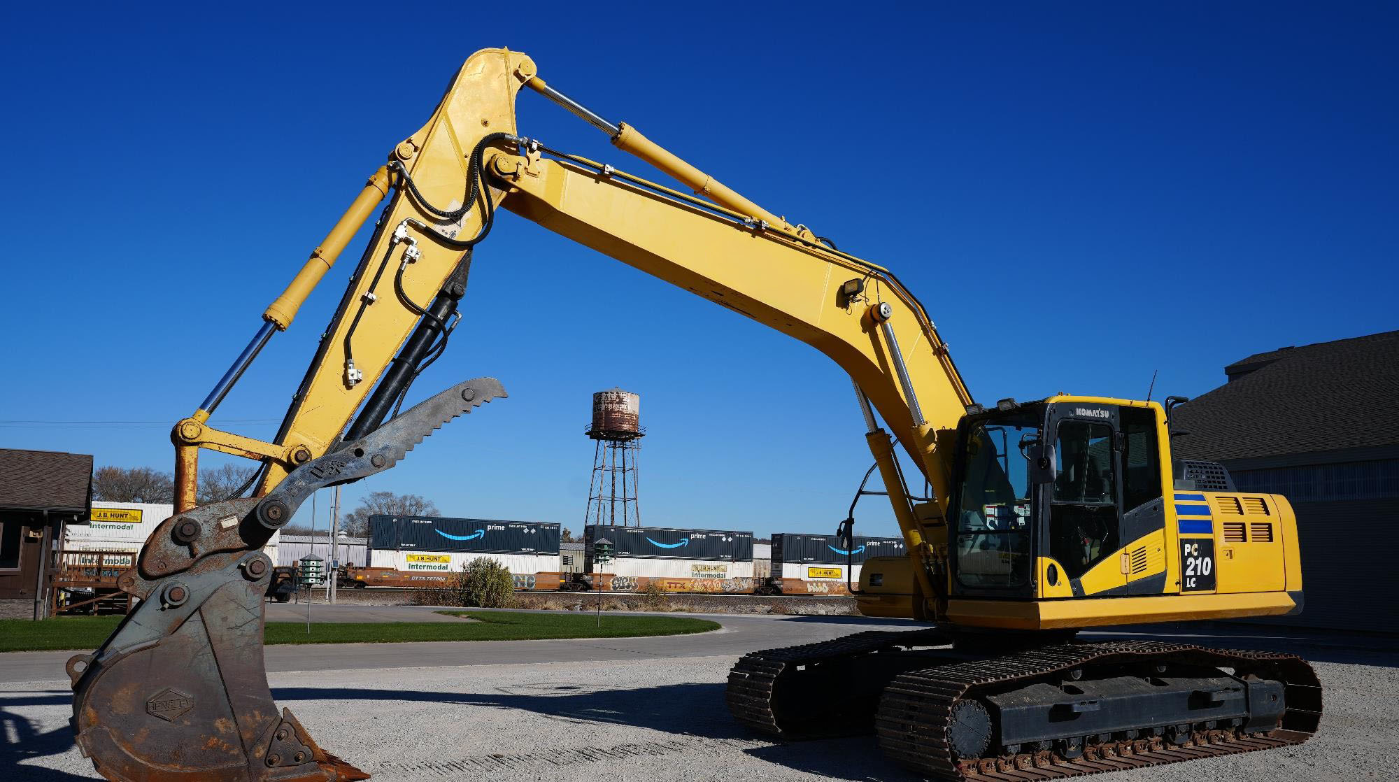 2013 Komatsu PC210LC-10 Excavator