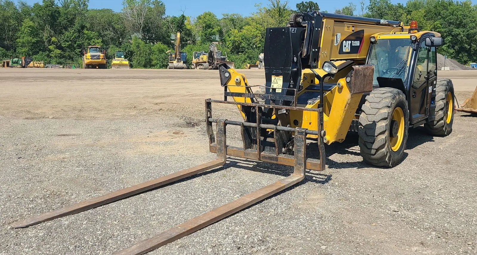 2017 Caterpillar TL1255D Telehandler
