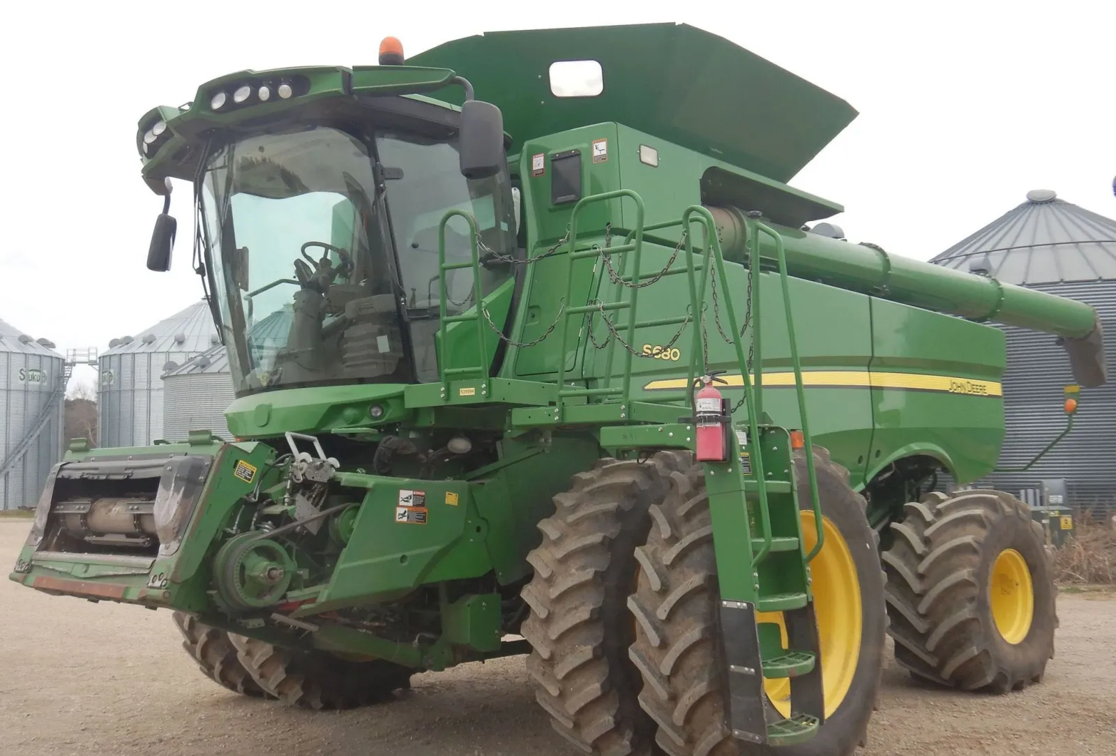 2017 John Deere S680S Combine