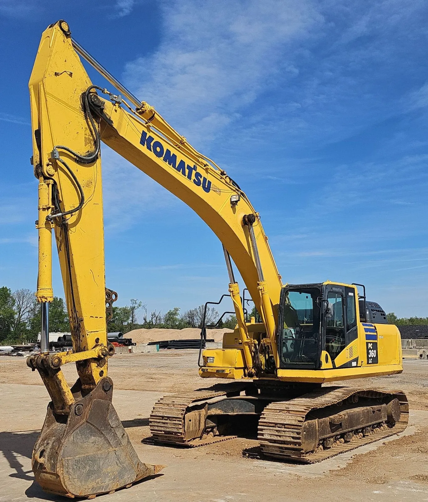 2017 Komatsu PC360LC-11 Excavator