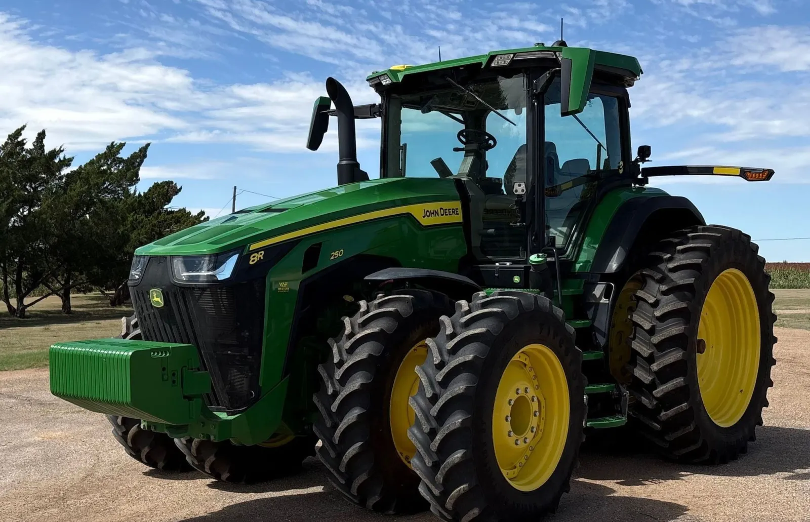 2020 John Deere 8R250 Tractor